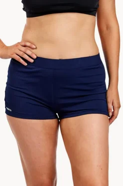 Form Still Regular Short