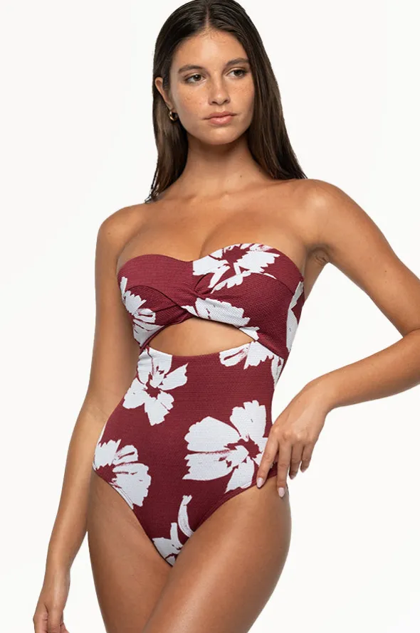 Whispering Allure Luka One Piece